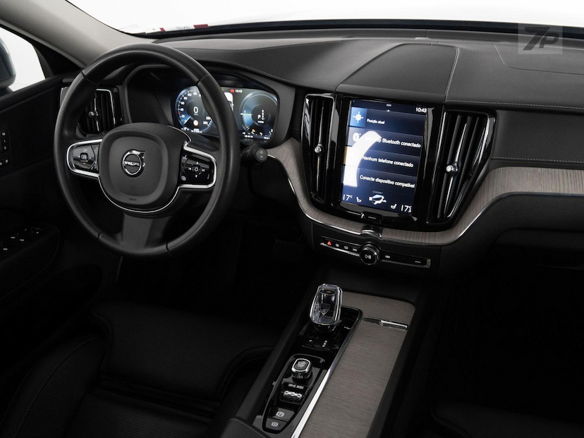 Foto do veículo VOLVO XC60  T8 INSCRIPT 2020 40.350 KM 189.000,00