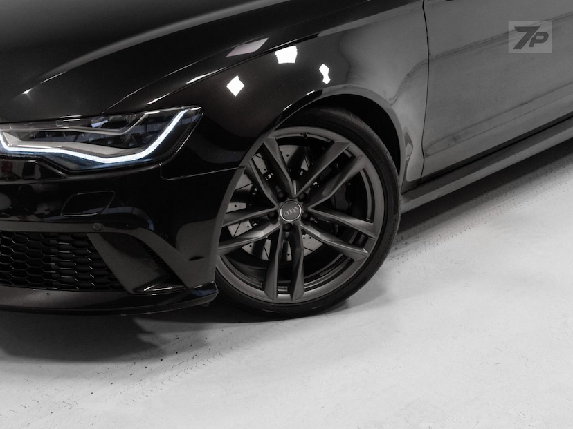 Foto do veículo AUDI RS6  AVANT 4.0TFSI 2015 72.342 KM 339.000,00
