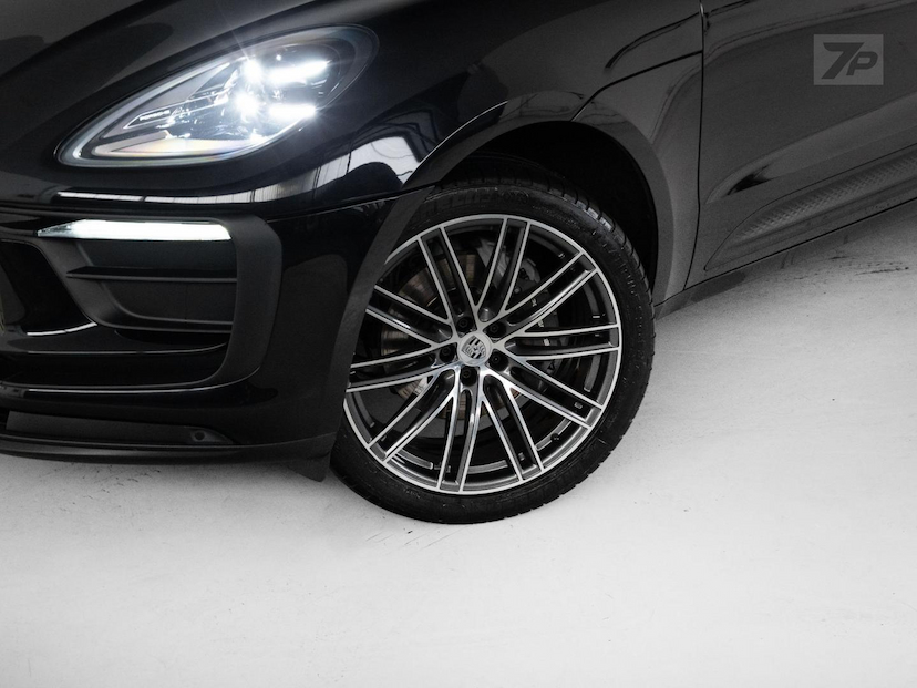 Foto do veículo PORSCHE MACAN  2024 21.567 KM 426.000,00