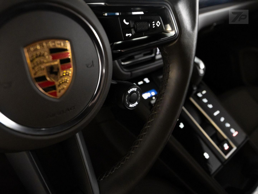 Foto do veículo PORSCHE MACAN  2024 21.567 KM 426.000,00
