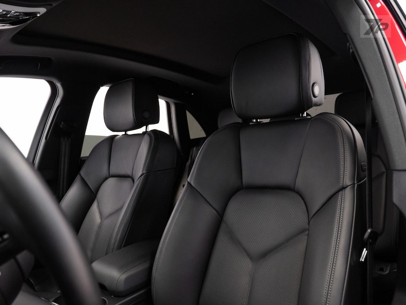 Foto do veículo PORSCHE MACAN  2026 11.074 KM 539.000,00