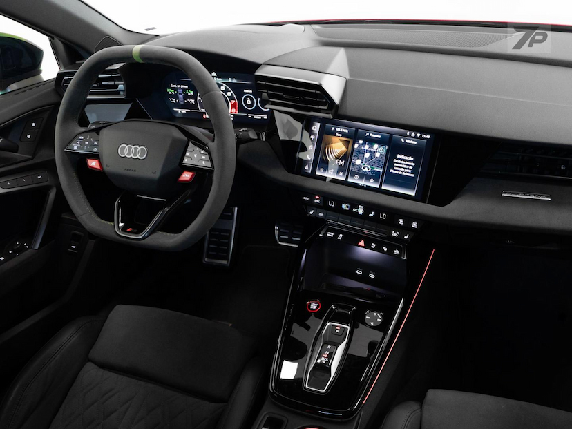Foto do veículo AUDI RS3  SEDAN 2.5 TFSI QUATTRO S-TRONIC 2026 2.449 KM 558.500,00