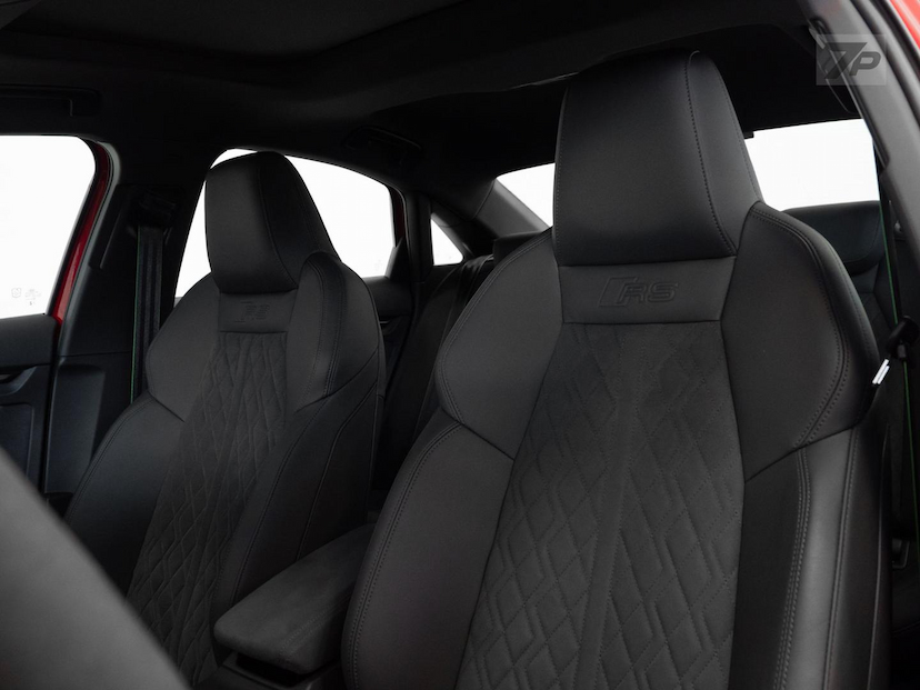 Foto do veículo AUDI RS3  SEDAN 2.5 TFSI QUATTRO S-TRONIC 2026 2.449 KM 558.500,00