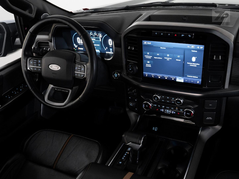 Foto do veículo FORD F-150  PLATINUM 2023 69.065 KM 339.500,00