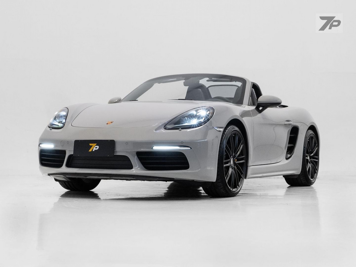 Foto do veículo PORSCHE BOXSTER  2023/2024 6.338 KM R$ 589.000,00