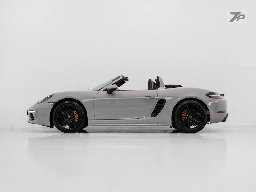Foto do veículo PORSCHE BOXSTER  2024 6.338 KM 589.000,00