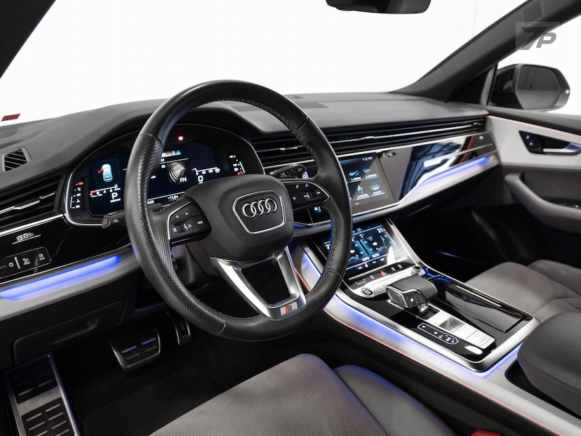 Foto do veículo AUDI Q8  3.0TFSI 2021 80.499 KM 325.000,00