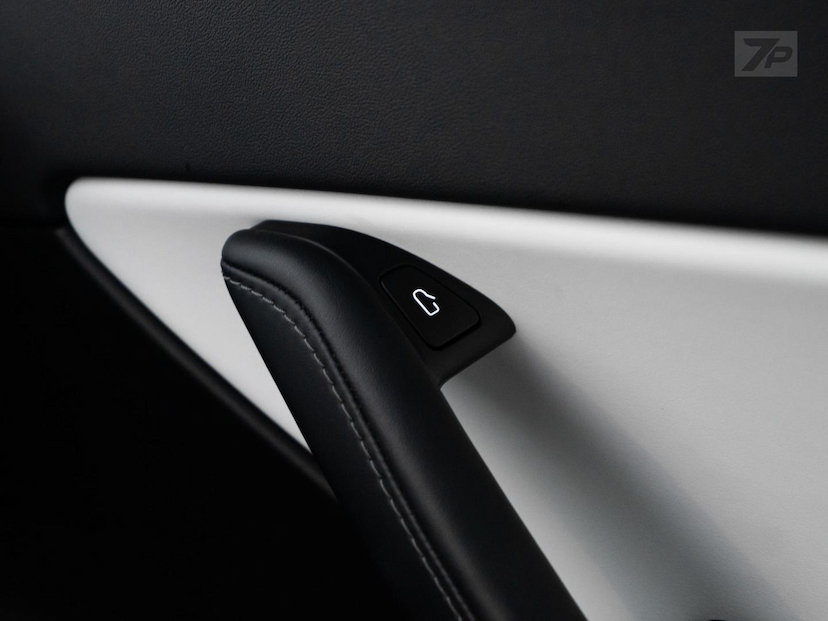 Foto do veículo TESLA MODEL Y  2021 46.298 KM 268.500,00