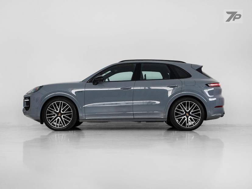 Foto do veículo PORSCHE CAYENNE  PHEV 2024 36.994 KM 699.000,00