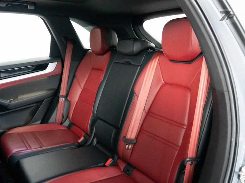 Foto do veículo PORSCHE CAYENNE  PHEV 2024 36.994 KM 699.000,00