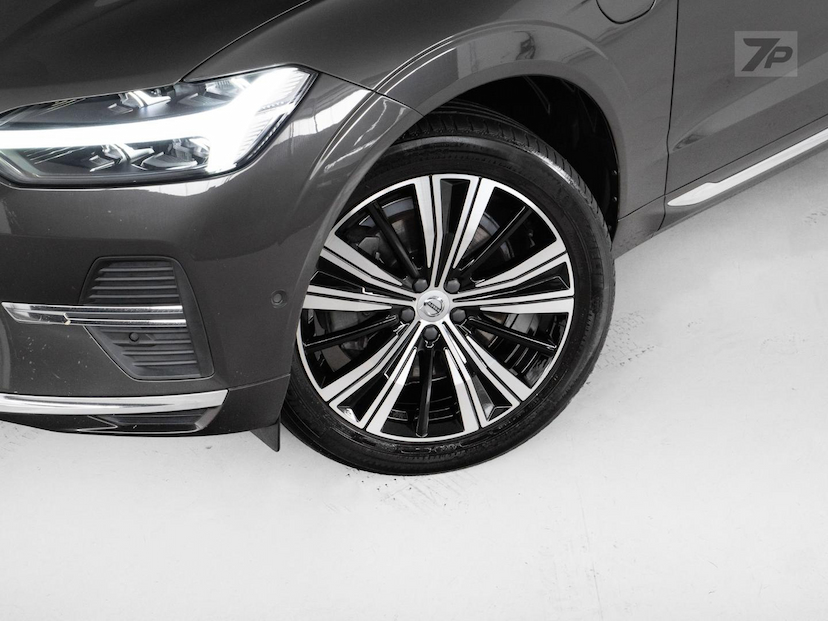 Foto do veículo VOLVO XC60  T8 INSCRIPT 2022 102.000 KM 219.000,00