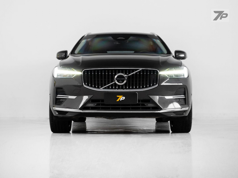 Foto do veículo VOLVO XC60  T8 INSCRIPT 2022 102.000 KM 219.000,00