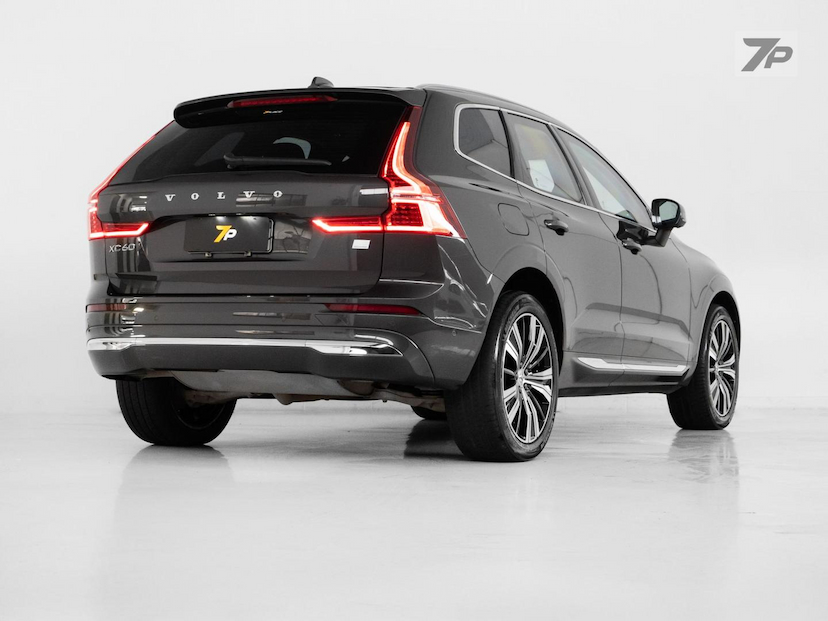 Foto do veículo VOLVO XC60  T8 INSCRIPT 2022 102.000 KM 219.000,00