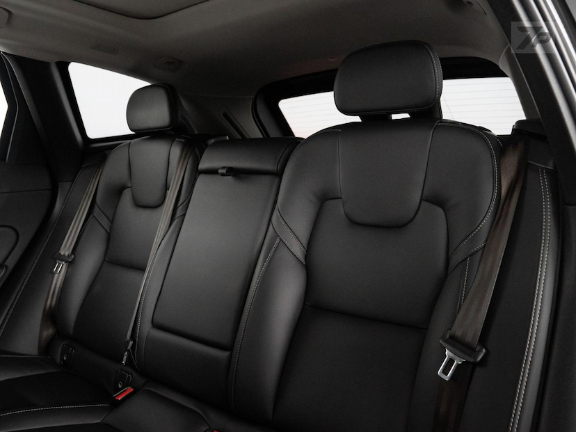 Foto do veículo VOLVO XC60  T8 INSCRIPT 2022 102.000 KM 219.000,00