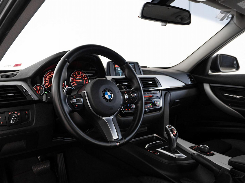 Foto do veículo BMW 320I  ACTIVE FLEX 2018 57.072 KM 128.900,00