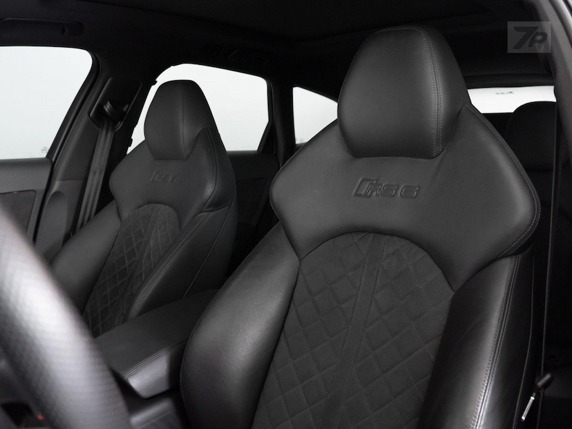 Foto do veículo AUDI RS6  AVANT 4.0TFSI 2014 52.814 KM 358.500,00