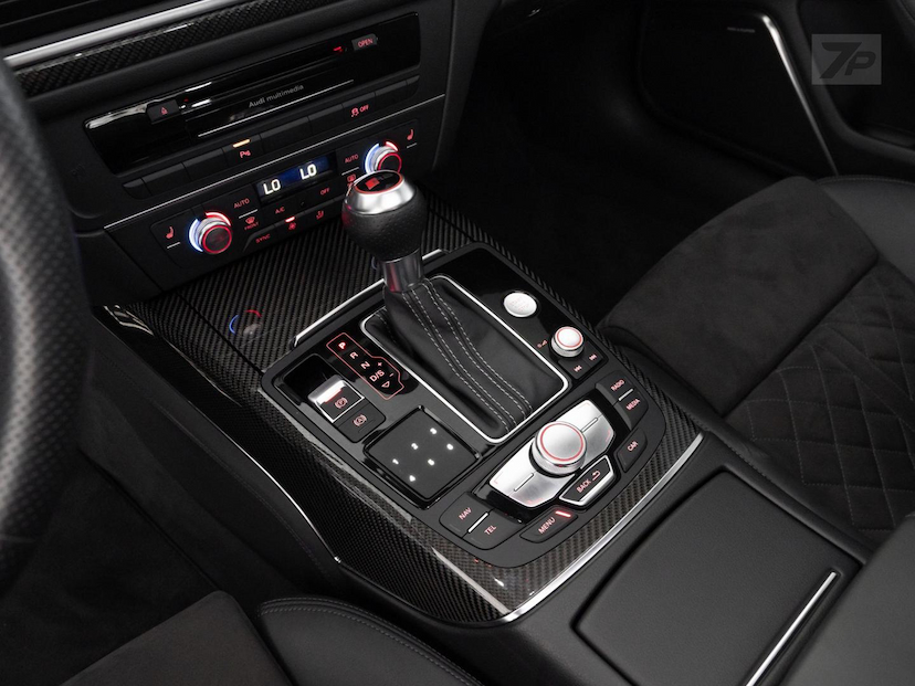 Foto do veículo AUDI RS6  AVANT 4.0TFSI 2014 52.814 KM 358.500,00