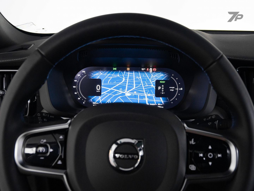 Foto do veículo VOLVO XC60  T8 POLESTAR 2024 27.800 KM 349.000,00