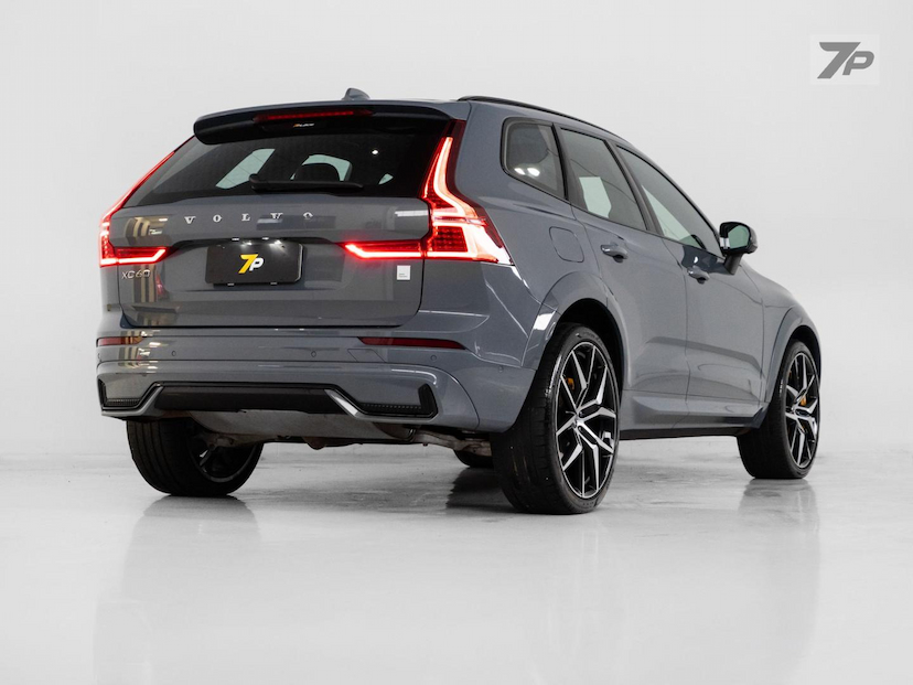 Foto do veículo VOLVO XC60  T8 POLESTAR 2024 27.800 KM 349.000,00