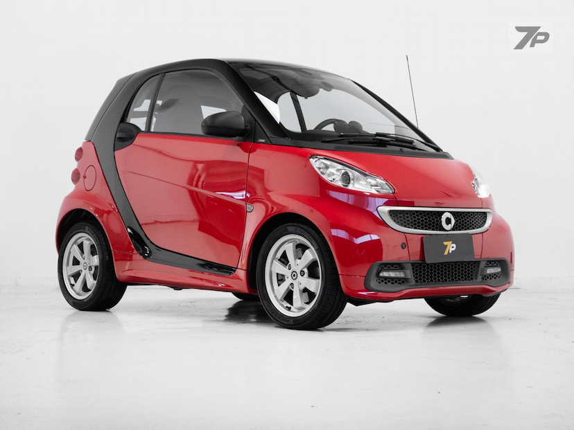 Foto do veículo SMART FORTWO  COUPE 62 2013 25.712 KM 77.900,00