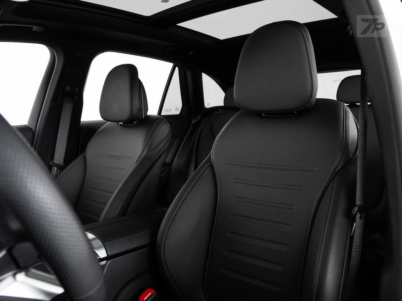 Foto do veículo MERCEDES-BENZ GLC 300  4MATIC 2.0 TB 2025 11.635 KM 409.000,00