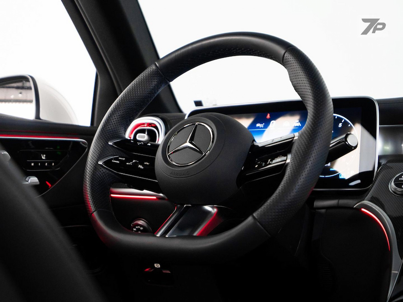 Foto do veículo MERCEDES-BENZ GLC 300  4MATIC 2.0 TB 2025 11.635 KM 409.000,00