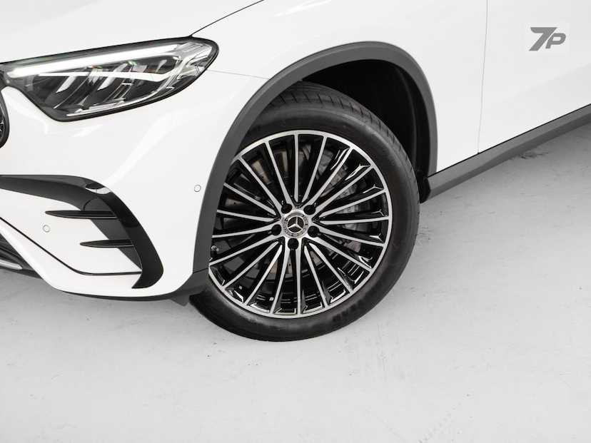 Foto do veículo MERCEDES-BENZ GLC 300  4MATIC 2.0 TB 2025 11.635 KM 409.000,00