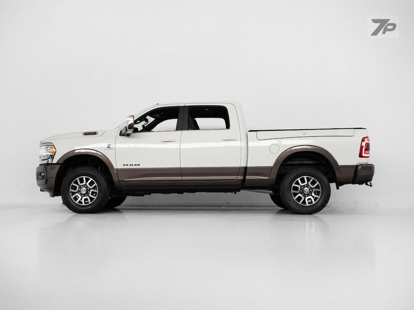 Foto do veículo RAM 3500  LONGHORN 6.7D 2024 7.979 KM 489.000,00