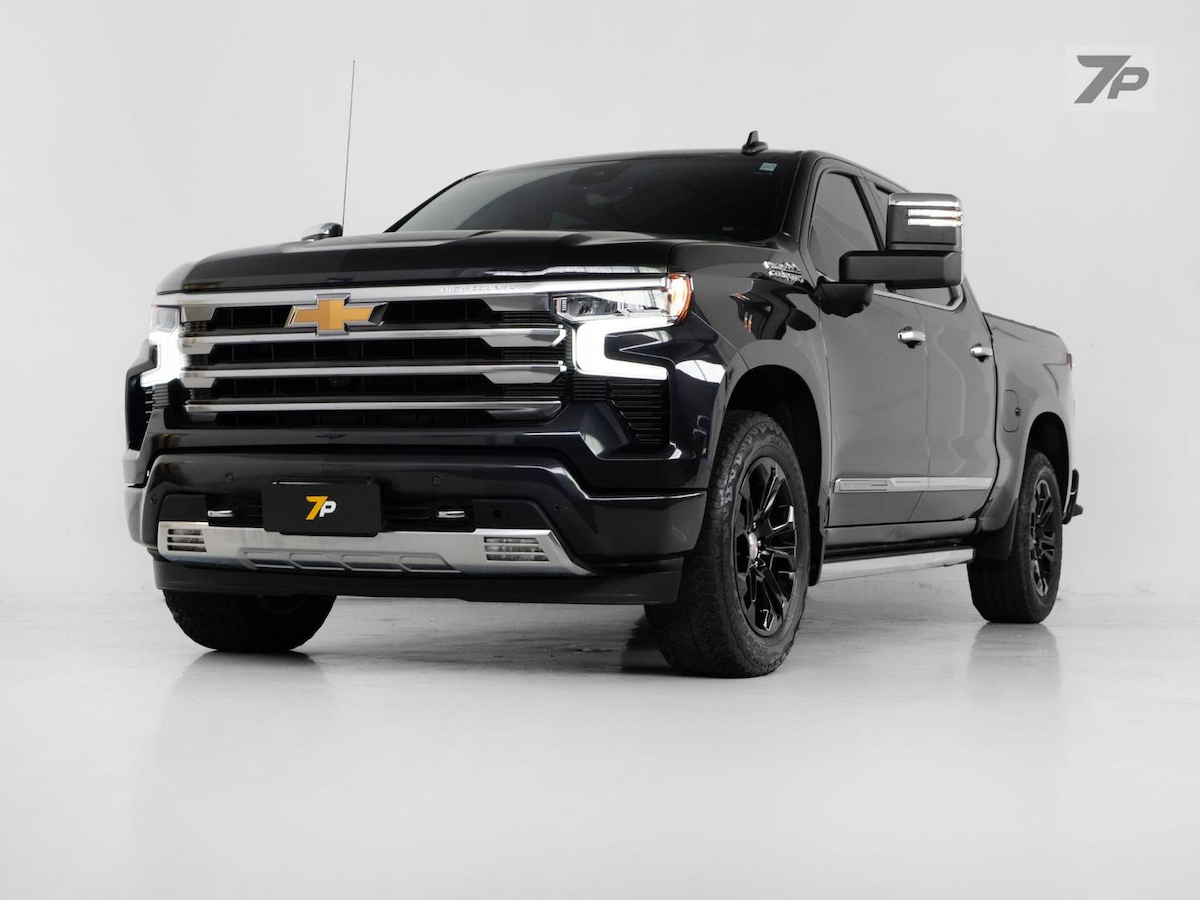 Foto do veículo CHEVROLET SILVERADO  HC 2023/2024 19.700 KM R$ 399.000,00