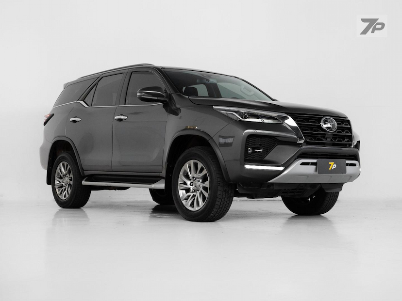 Foto do veículo TOYOTA HILUX  SW4 2.8 SRX 4X4 16V TURBO INTERCOOLER DIESEL 4P 2021 60.727 KM 264.500,00