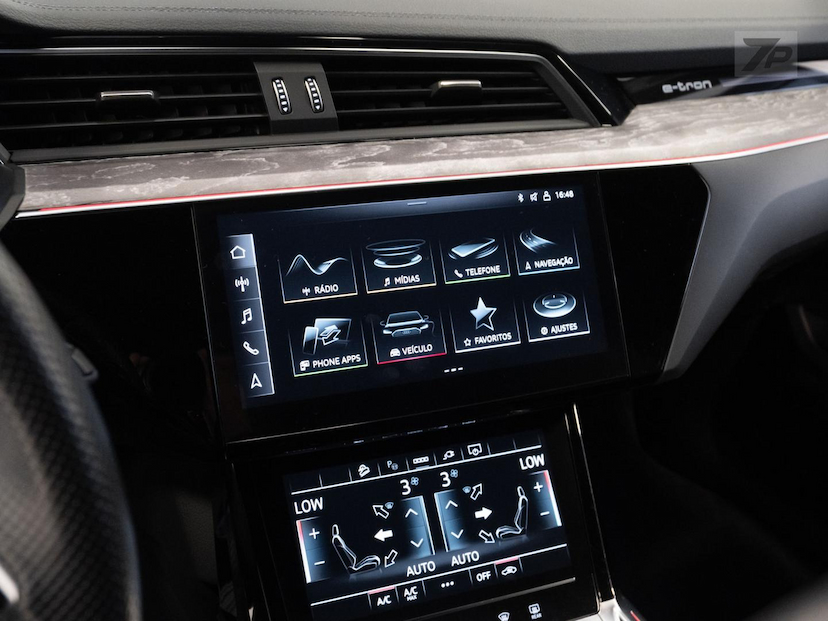 Foto do veículo AUDI E-TRON  2023 31.728 KM R$ 298.500,00
