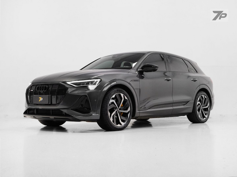 Foto do veículo AUDI E-TRON  2023 31.728 KM R$ 298.500,00