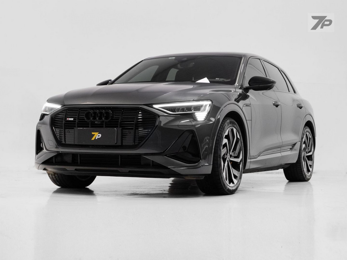 Foto do veículo AUDI E-TRON E-Tron 2022/2023 31.728 KM R$ 298.500,00