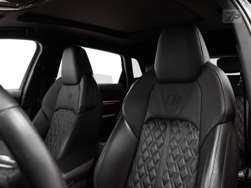 Foto do veículo AUDI E-TRON  2023 31.728 KM R$ 298.500,00