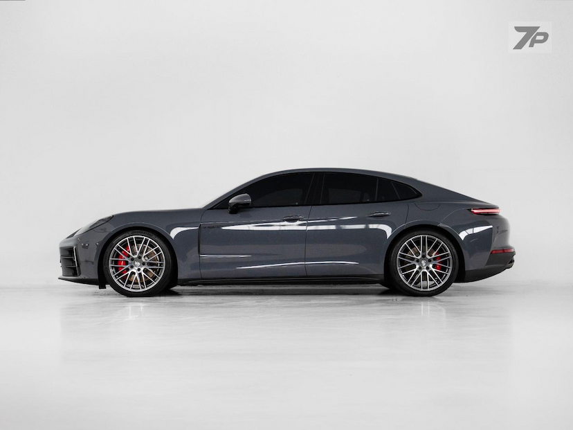 Foto do veículo PORSCHE PANAMERA  4EHYB 2026 7.900 KM 875.000,00