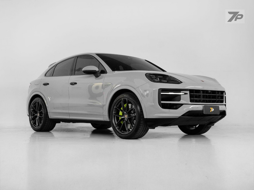 Foto do veículo PORSCHE CAYENNE  SCPHEV 2024 14.738 KM 759.000,00