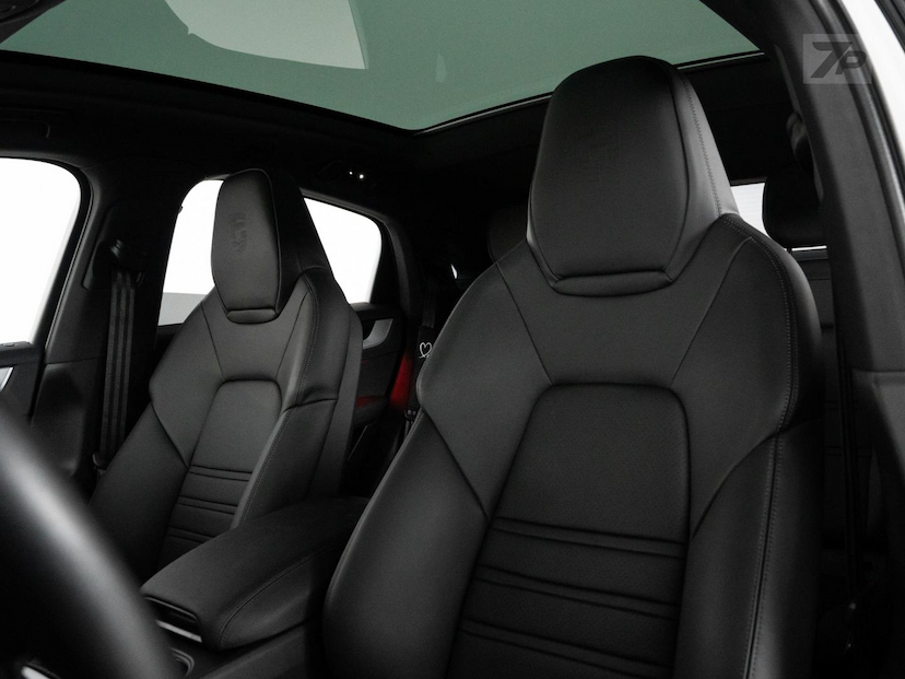 Foto do veículo PORSCHE CAYENNE  SCPHEV 2024 14.738 KM 759.000,00