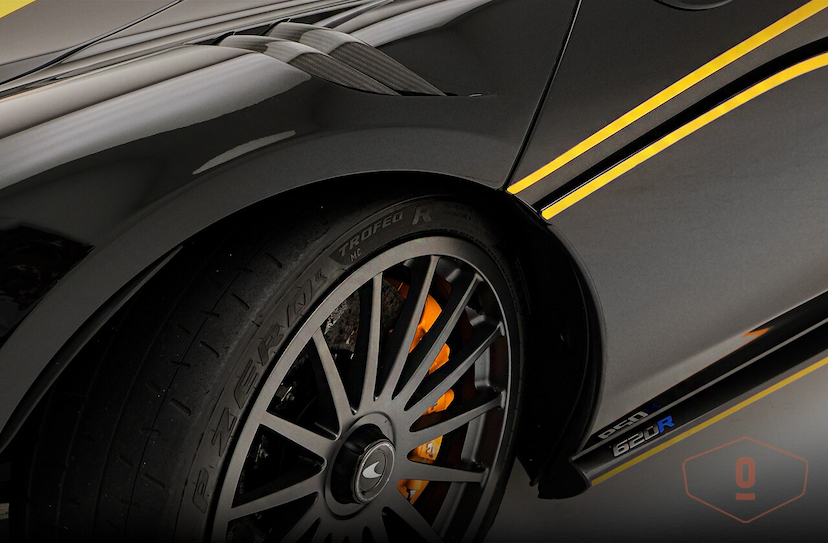 Foto do veículo MCLAREN 620R   2020 609 KM 3.390.000,00