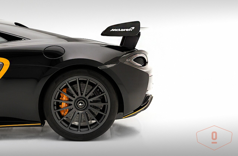 Foto do veículo MCLAREN 620R   2020 609 KM 3.390.000,00