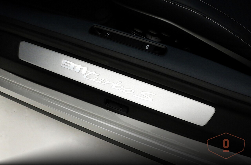 Foto do veículo PORSCHE 911 TURBO S  2021 6 KM 1.300.000,00