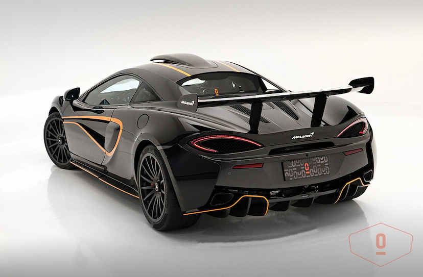 Foto do veículo MCLAREN 620R   2020 609 KM 3.390.000,00