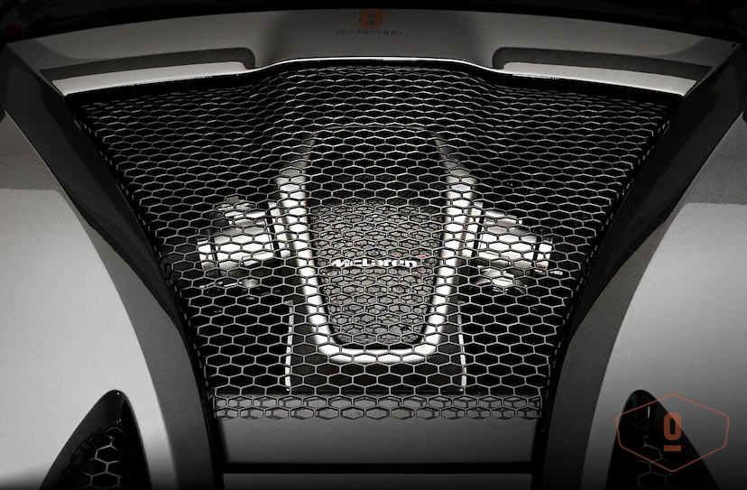 Foto do veículo MCLAREN 620R   2020 609 KM 3.390.000,00