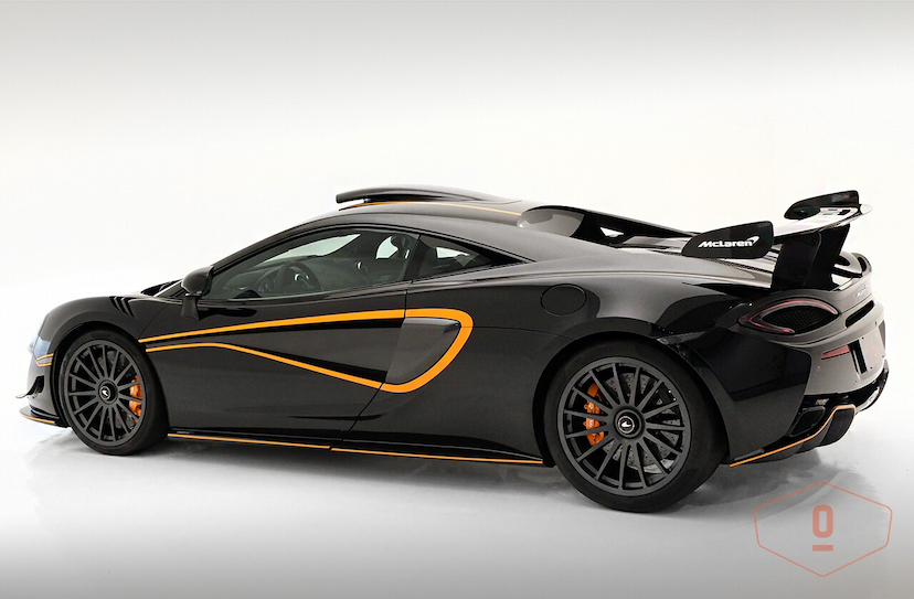Foto do veículo MCLAREN 620R   2020 609 KM 3.390.000,00