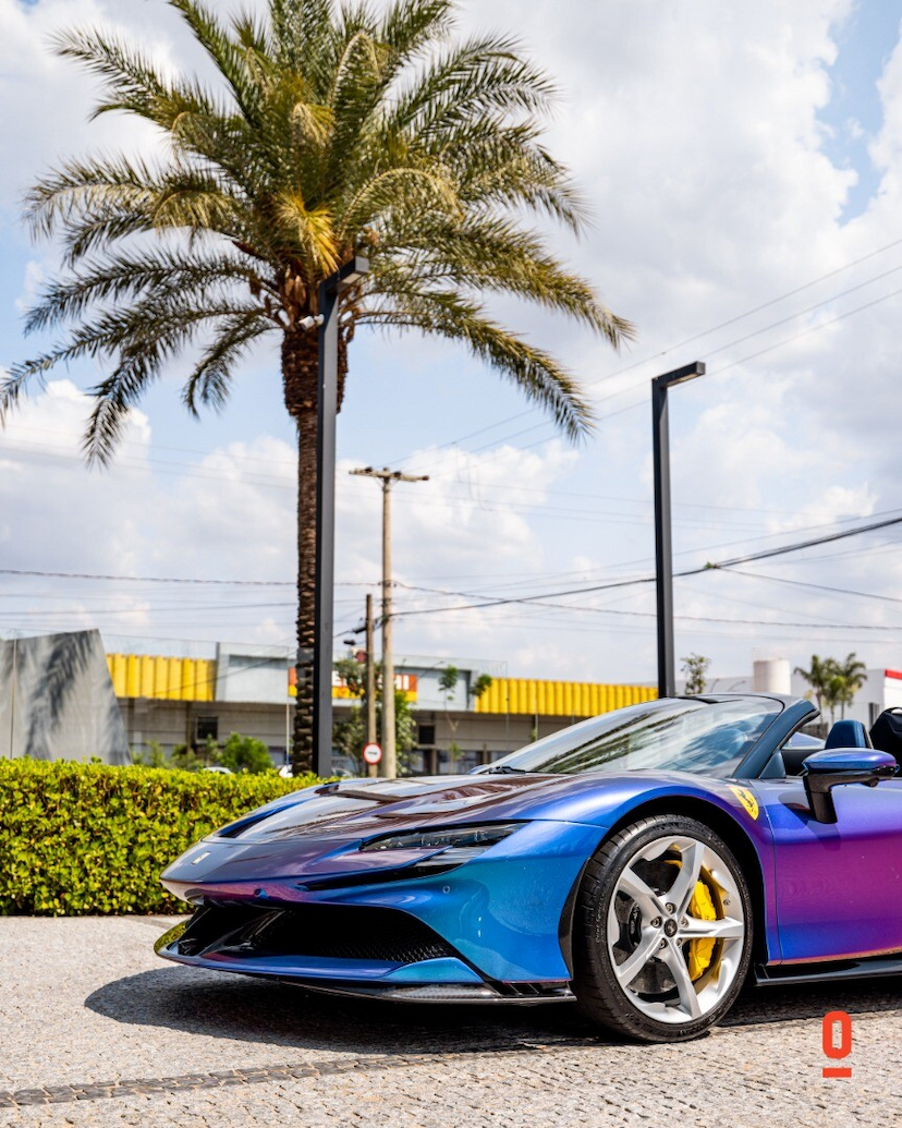 Foto do veículo FERRARI SF90 SPIDER 2023 1.116 KM 6.400.000,00