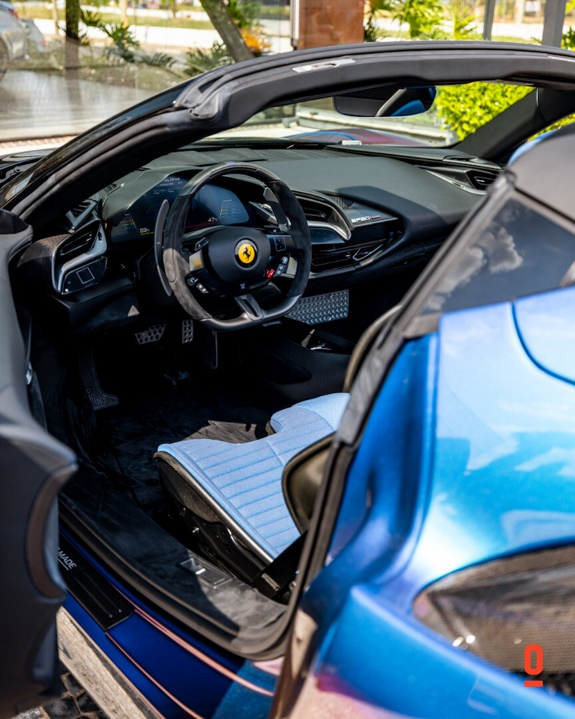 Foto do veículo FERRARI SF90 SPIDER 2023 1.116 KM 6.400.000,00