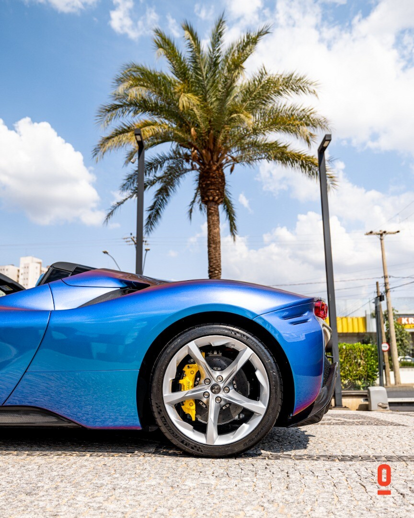 Foto do veículo FERRARI SF90 SPIDER 2023 1.116 KM 6.400.000,00