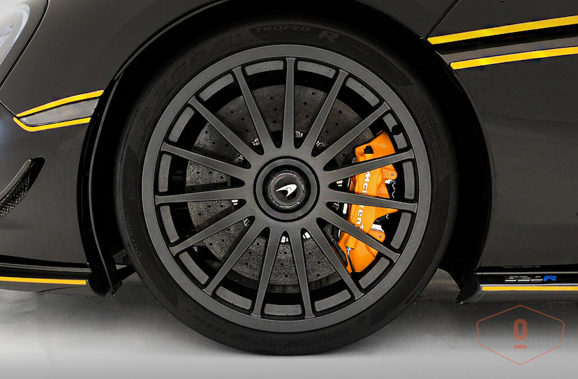 Foto do veículo MCLAREN 620R   2020 609 KM 3.390.000,00