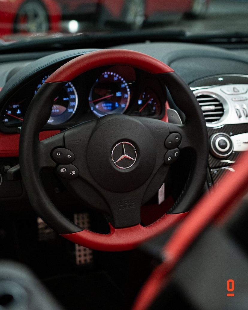 Foto do veículo MERCEDES-BENZ SLR MCLAREN ROADSTER 2007 214 KM 7.400.000,00