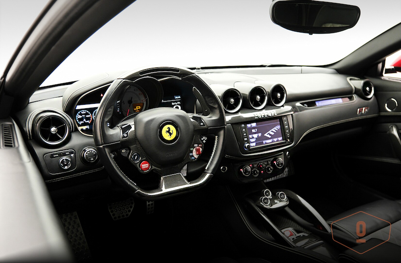 Foto do veículo FERRARI FF NãO ENCONTRADO 2012 18 KM 2.800.000,00