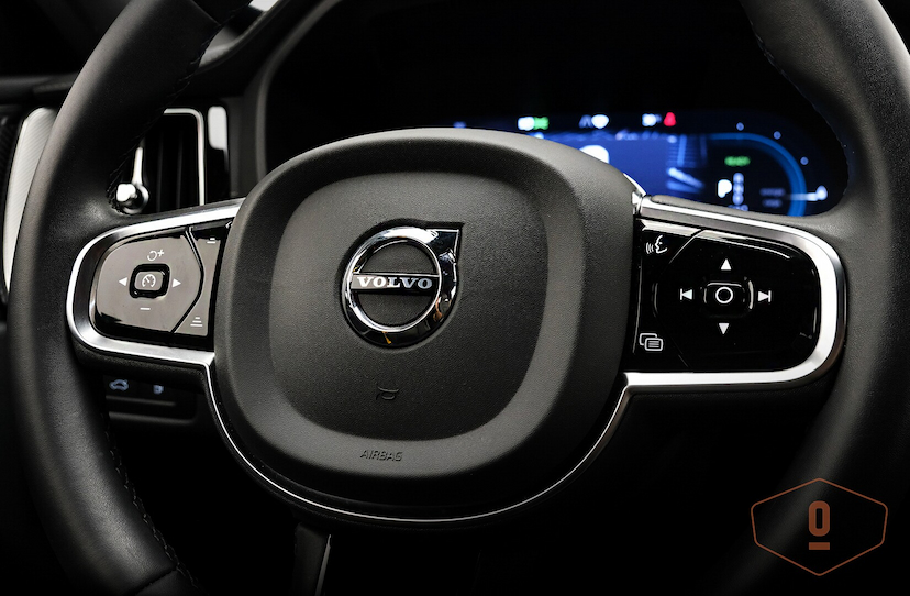 Foto do veículo VOLVO XC60 T8 RECHARGE POLESTAR 2023 28 KM 470.000,00